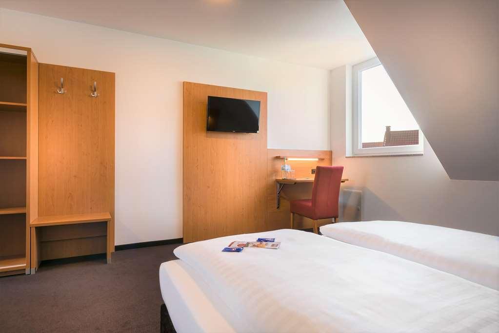 Novum Hotel Bruy Stuttgart Room photo