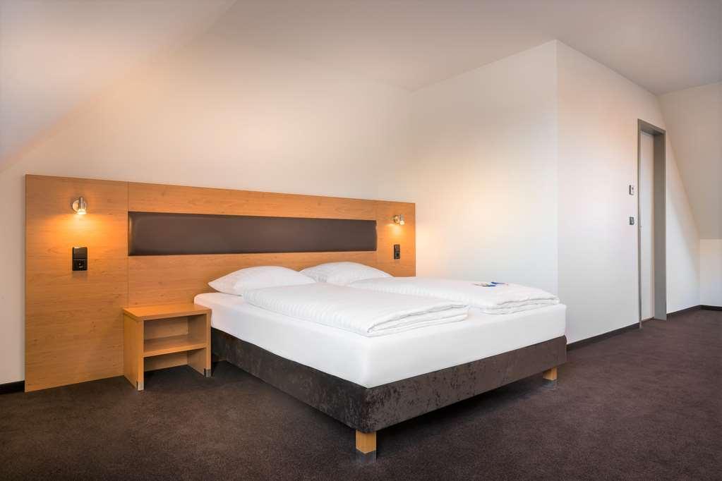 Novum Hotel Bruy Stuttgart Room photo