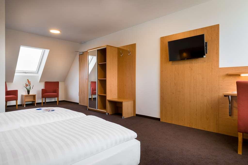 Novum Hotel Bruy Stuttgart Room photo