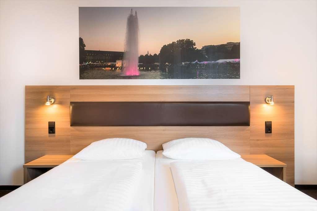 Novum Hotel Bruy Stuttgart Room photo