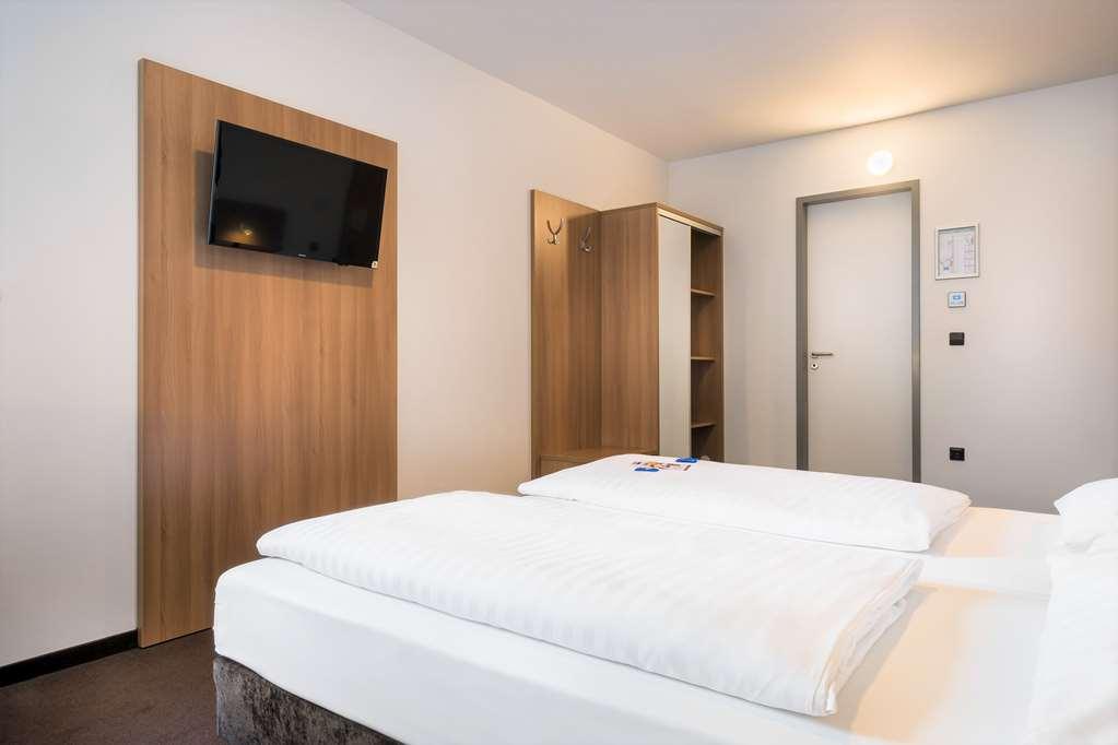 Novum Hotel Bruy Stuttgart Room photo