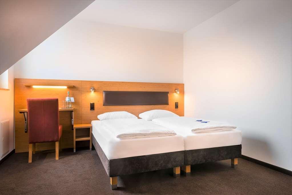 Novum Hotel Bruy Stuttgart Room photo